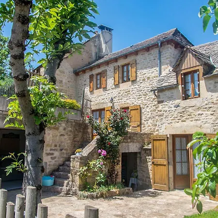 Du Regourdel Avec Holiday home *