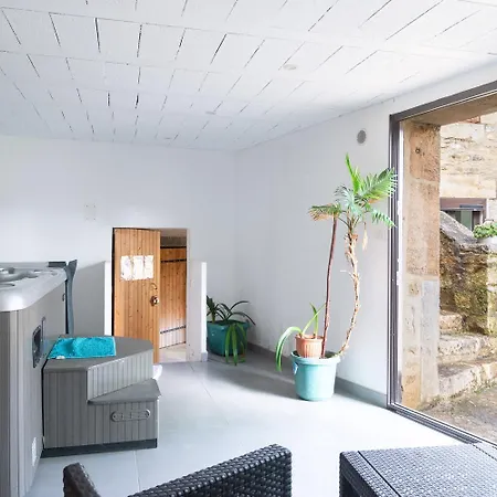 Holiday home Du Regourdel Avec *